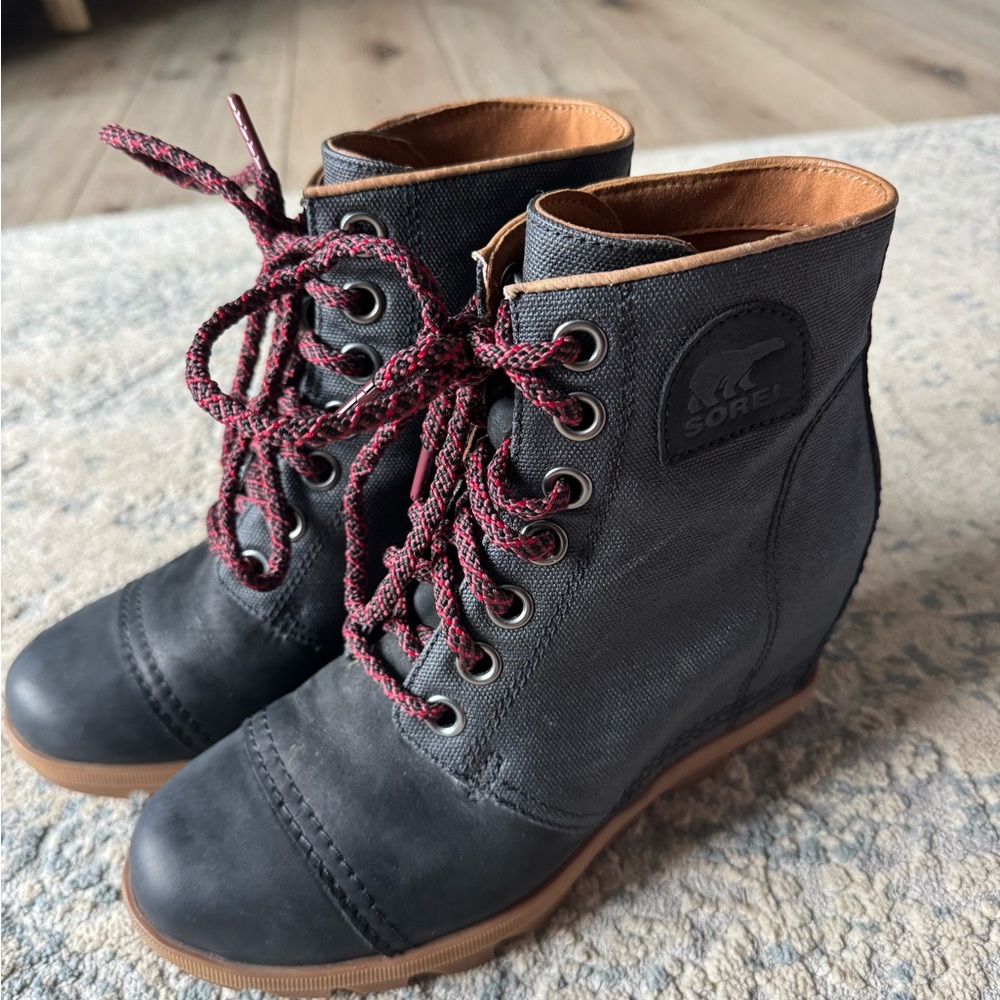 Sorel Women's Black Wedge Boots